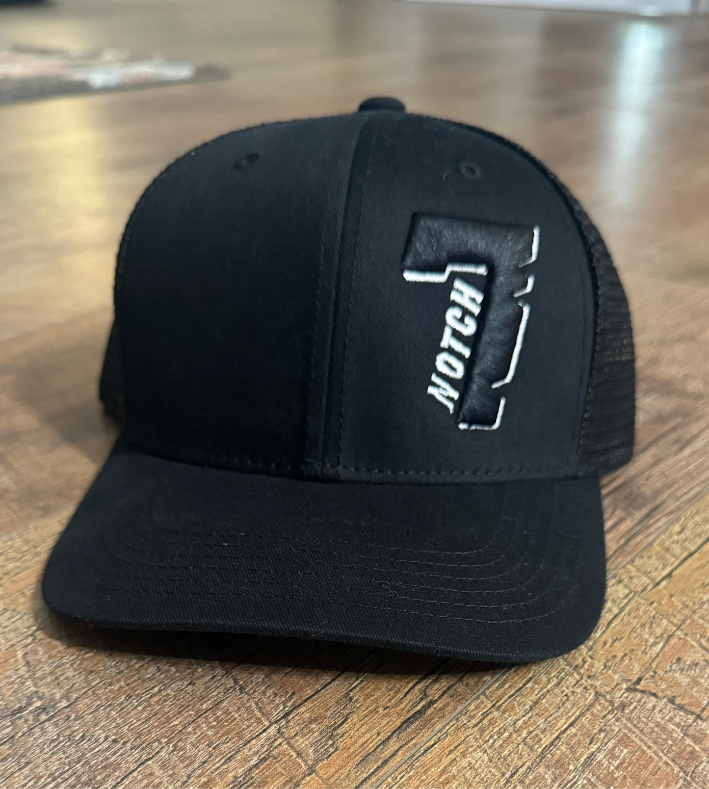 Cost Effective Notch 7 Blk trucker